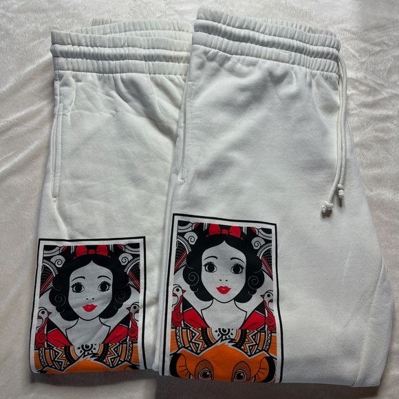 Disney 100 Yr XXL White Track Jogger Pants NWOT - Picture 4 of 12